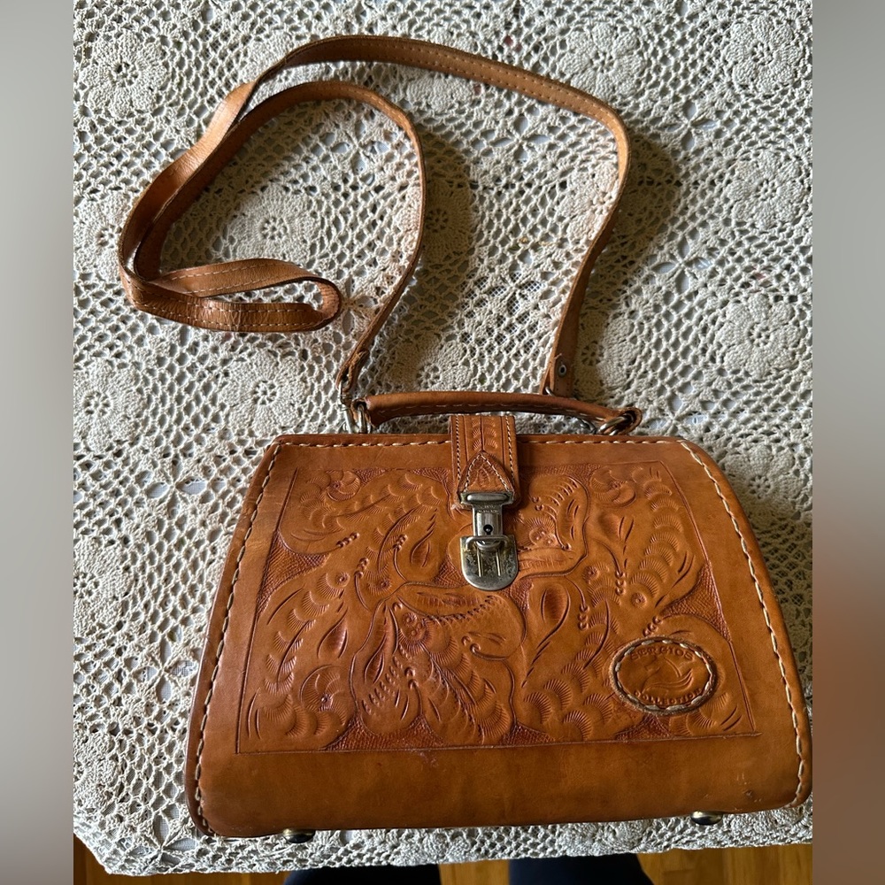 vintage tooled leather doctor style bag 30+ years old